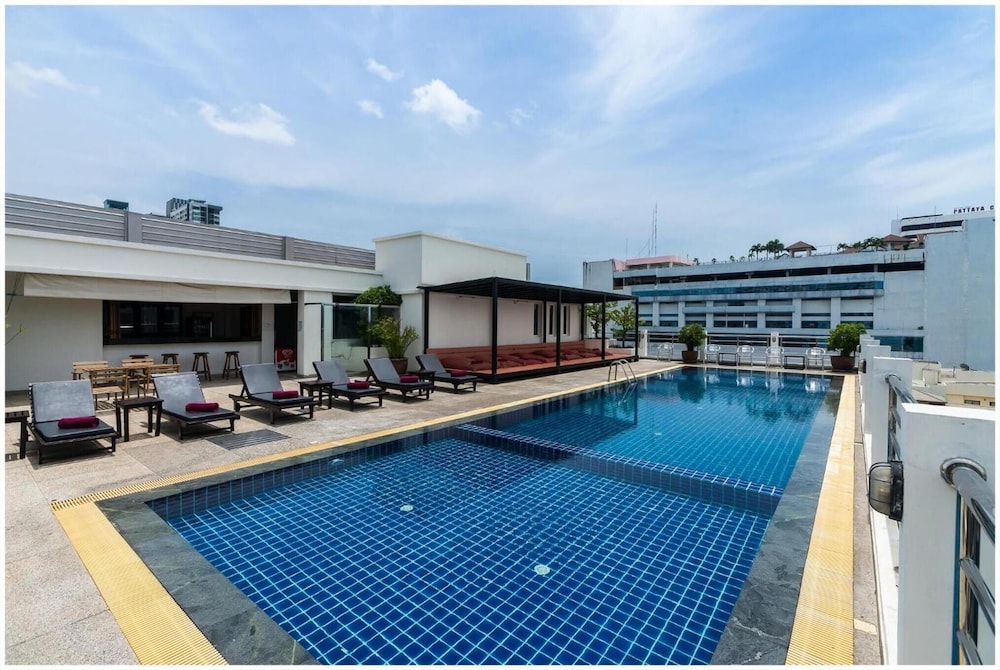 sea me spring tree hotel adults only