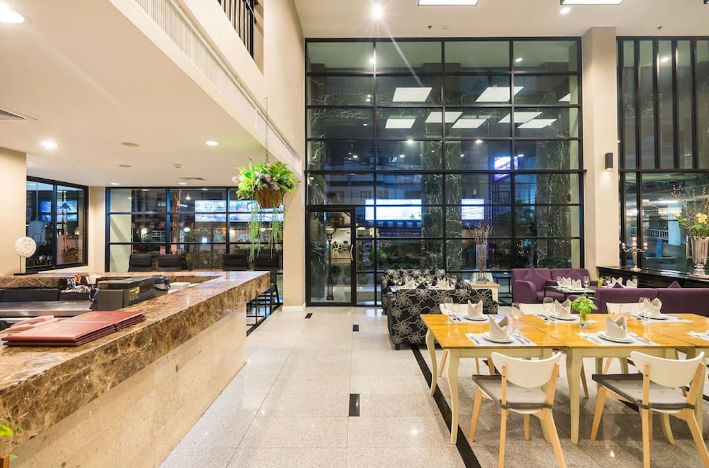 sea me spring tree hotel adults only