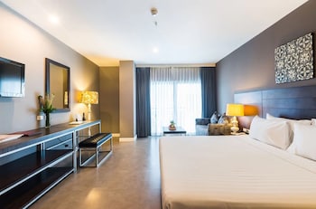 sea me spring tree hotel adults only