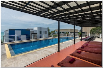 sea me spring tree hotel adults only