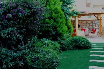 bizim ev hotel adults only