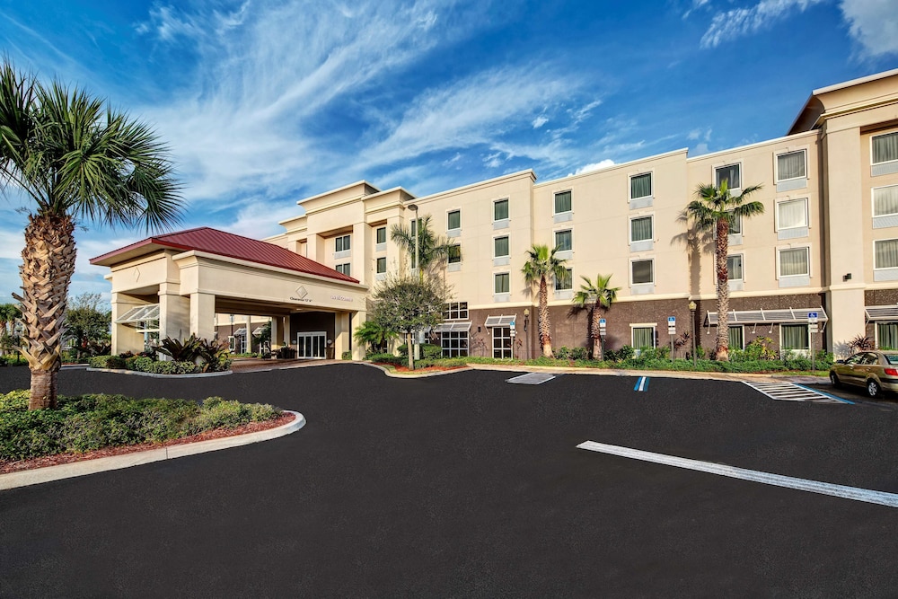 hampton inn and suites stuart north