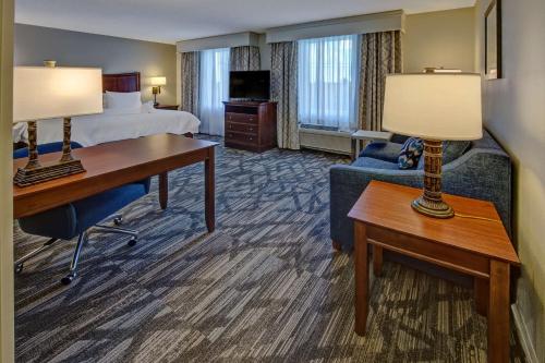 hampton inn and suites stuart north