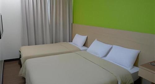 maxim hotel