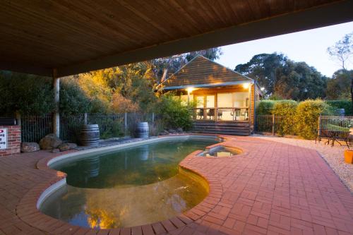glen erin at lancefield vineyard retreat
