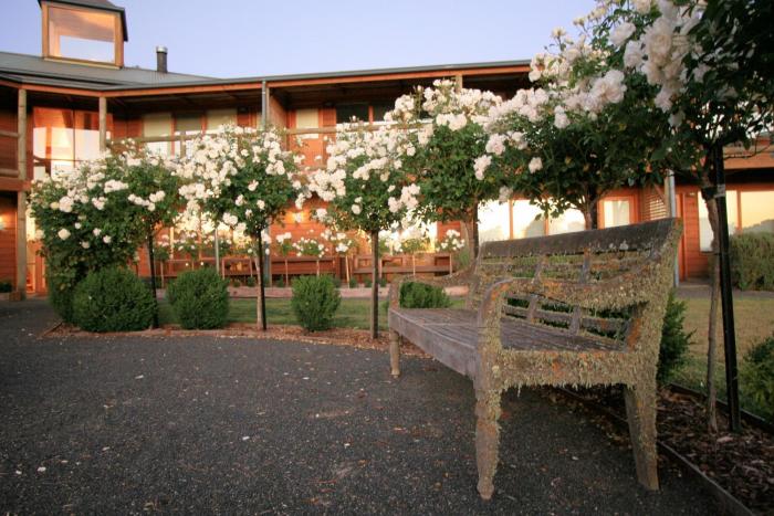 glen erin at lancefield vineyard retreat