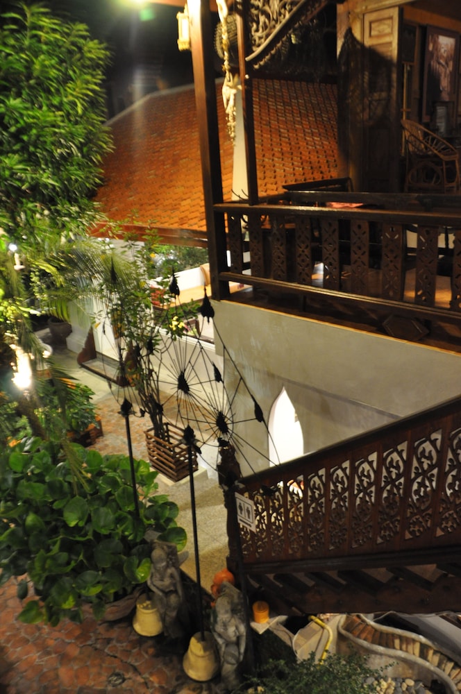ruean thai hotel