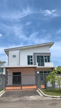 hom villa 16 25 pax