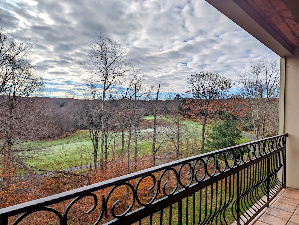 the willowbrook village at lake harmony a wyndham hotel