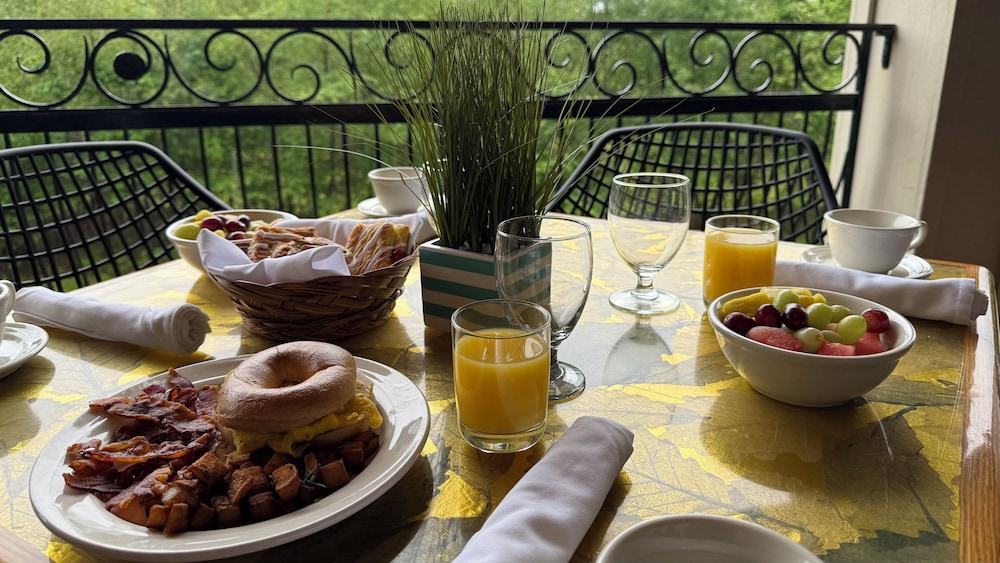 the willowbrook village at lake harmony a wyndham hotel