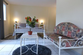 Hotel Flamboyants,Near Saly Golf Club,3 star