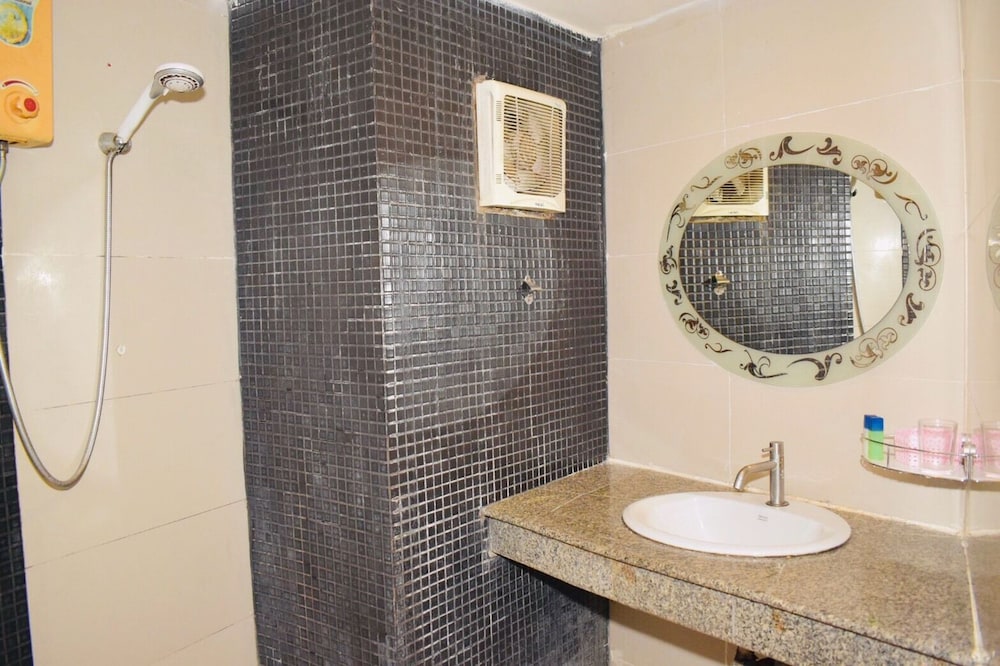 royal express inn sukhumvit bangkok