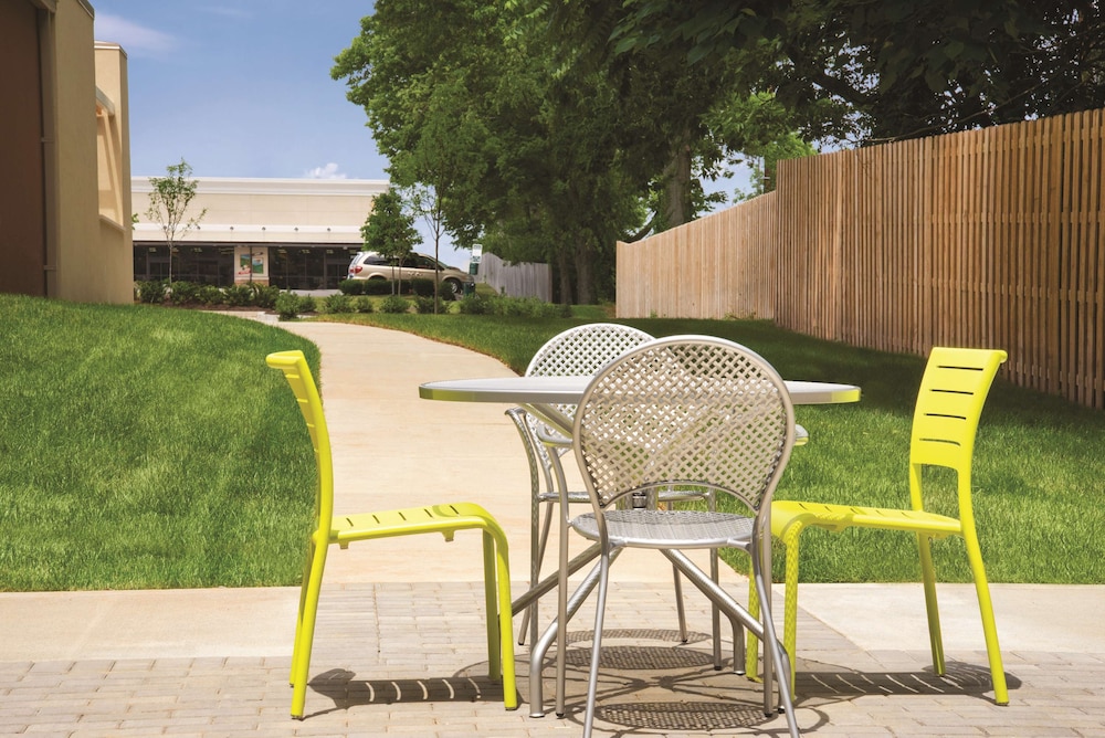 home2 suites by hilton lexington university medical center