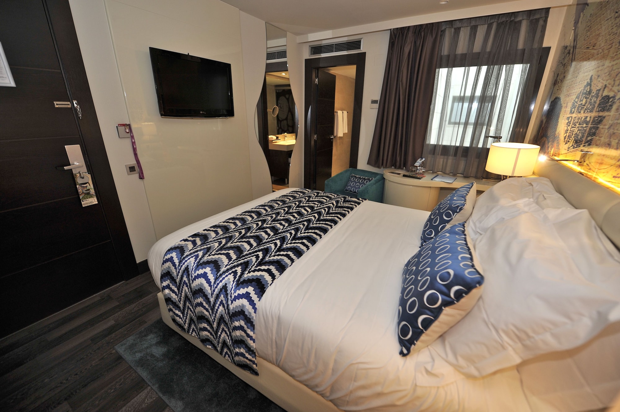 hotel indigo barcelona plaza catalunya by ihg