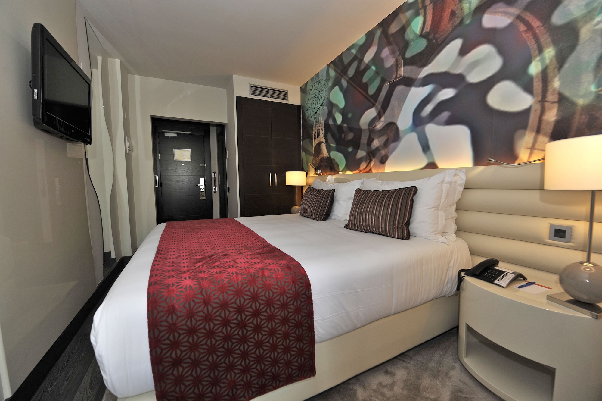 hotel indigo barcelona plaza catalunya by ihg