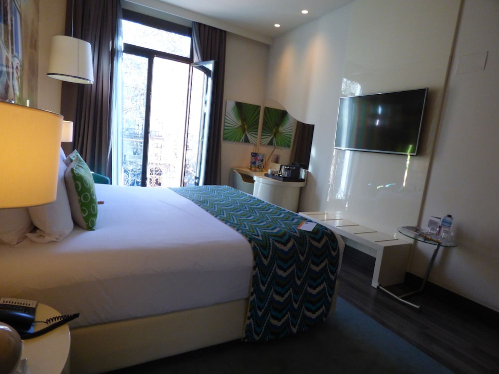hotel indigo barcelona plaza catalunya by ihg