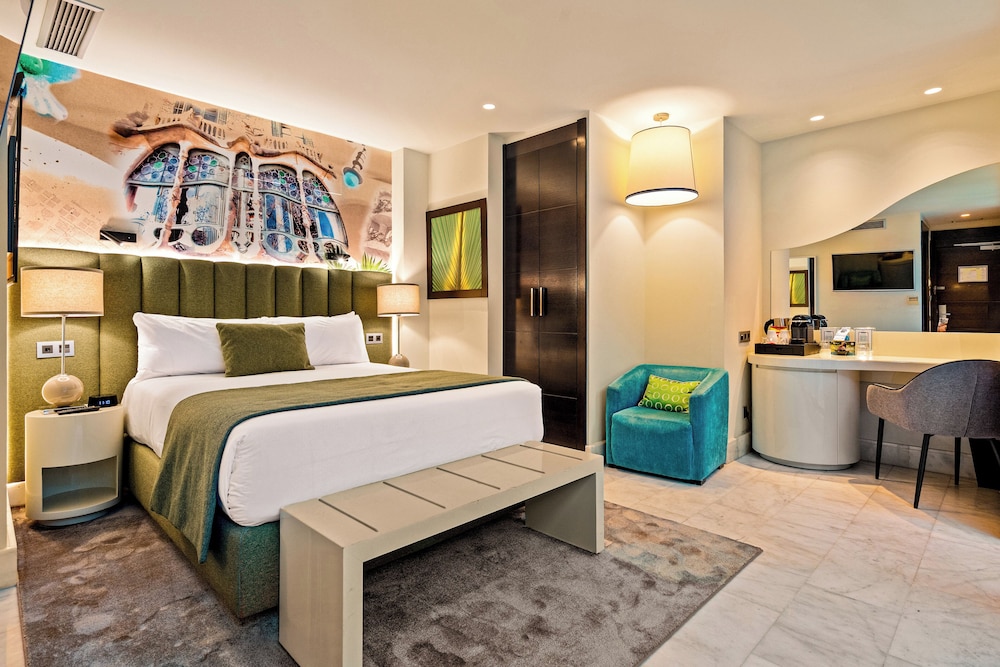 hotel indigo barcelona plaza catalunya by ihg