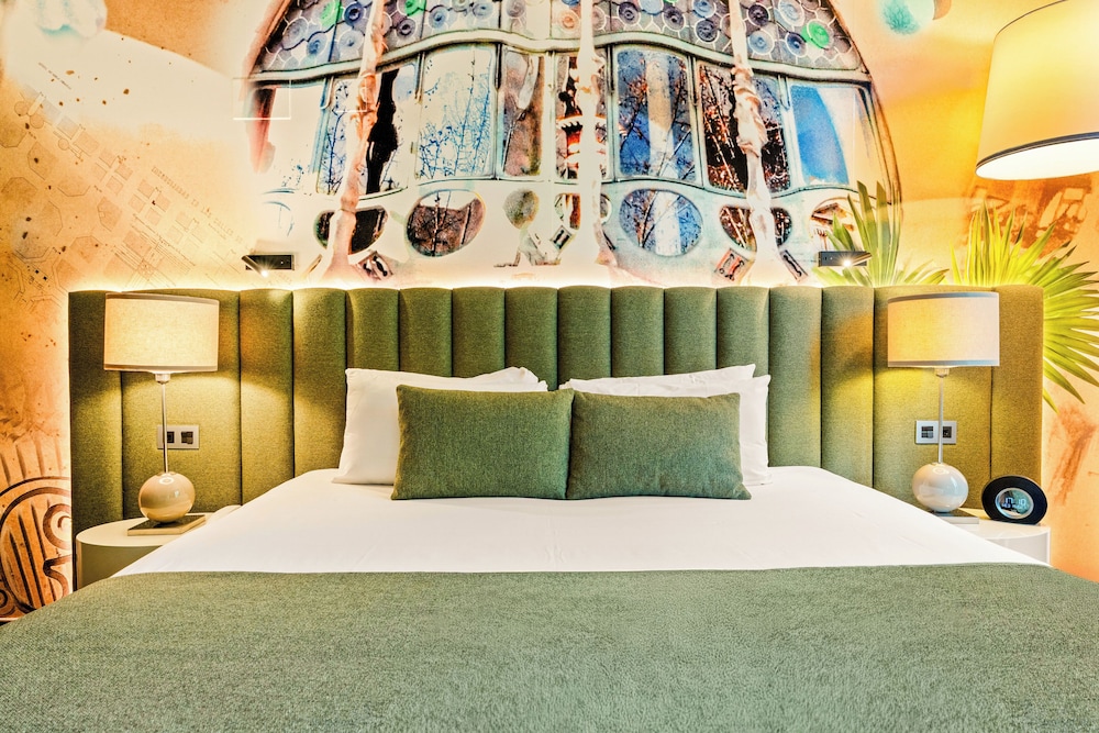 hotel indigo barcelona plaza catalunya by ihg