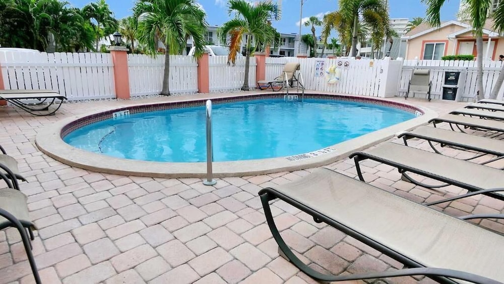 carlton house motel
