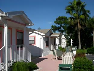 carlton house motel
