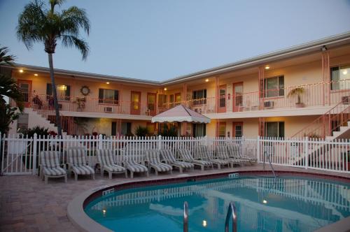 carlton house motel