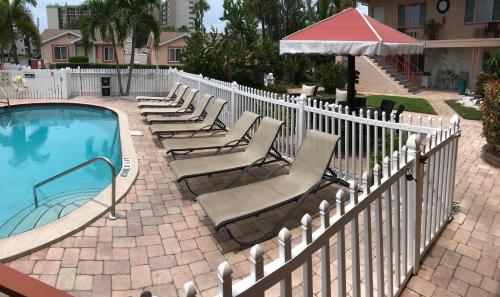 carlton house motel