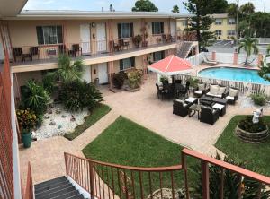 carlton house motel