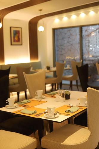hilton amman