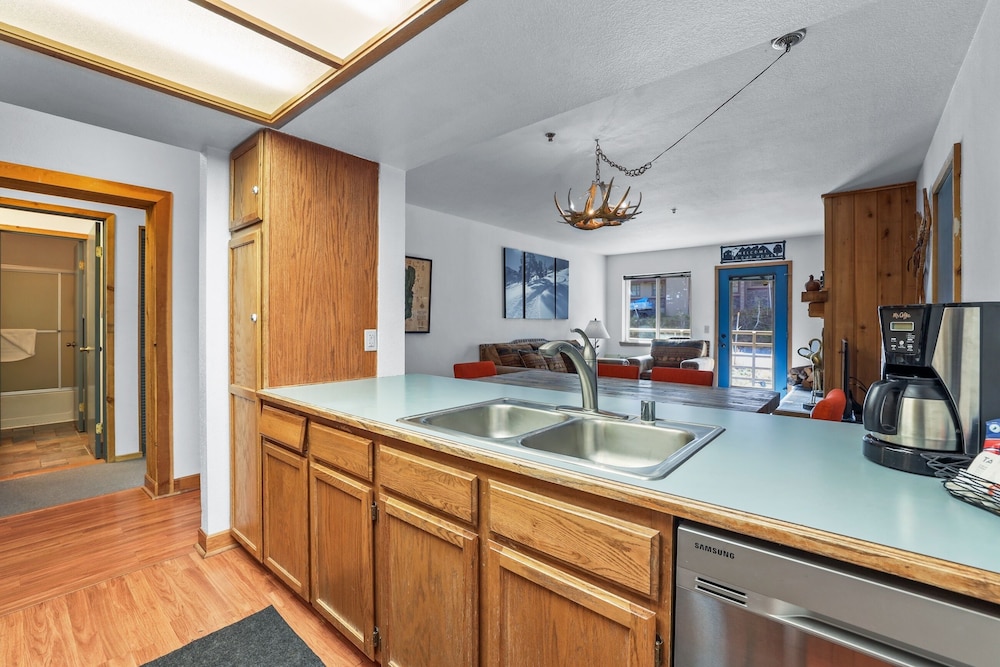 cozy kirkwood condo a the meadows 2 bedroom 2 condo by redawning