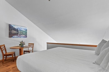 Sierra Cabin Condo A Sun Meadows 1 Bedroom + Loft 1 Condo By Redawning,,2 star