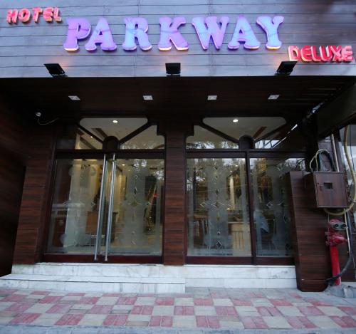 hotel parkway deluxe