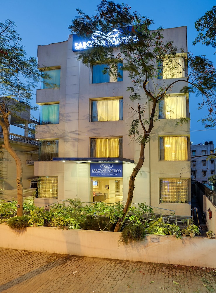 sarovar portico naraina delhi