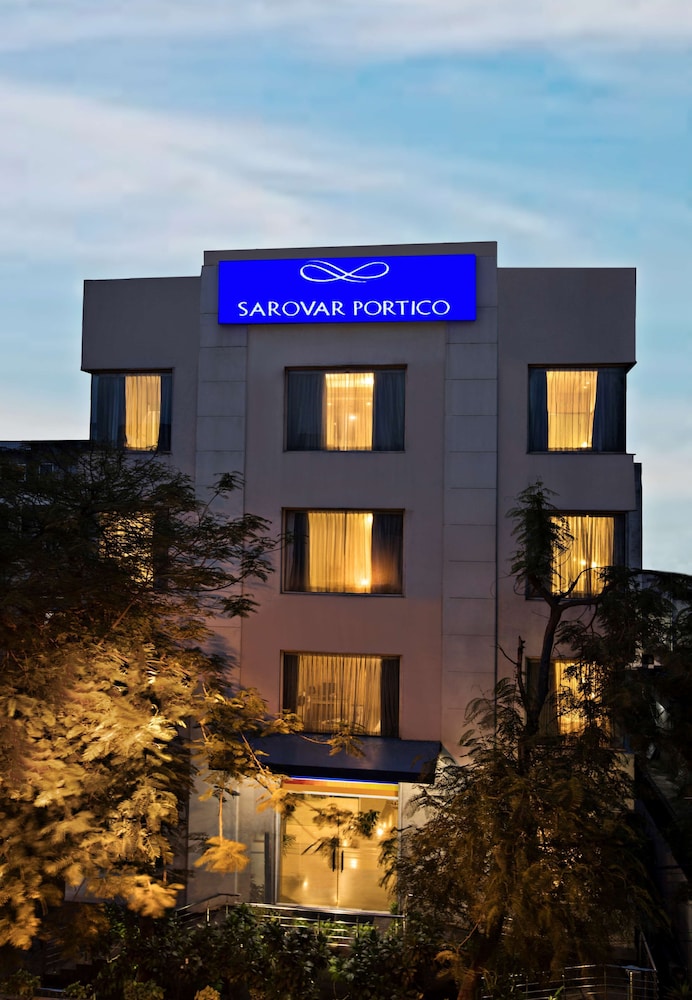 sarovar portico naraina delhi
