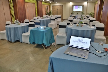 sarovar portico naraina delhi