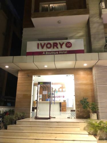 hotel ivory 32