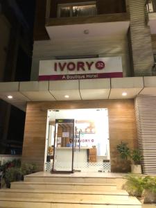 hotel ivory 32