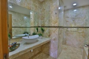 sybaris residences