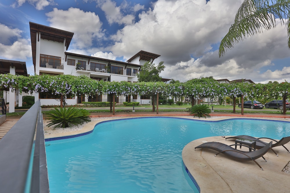 sybaris residences