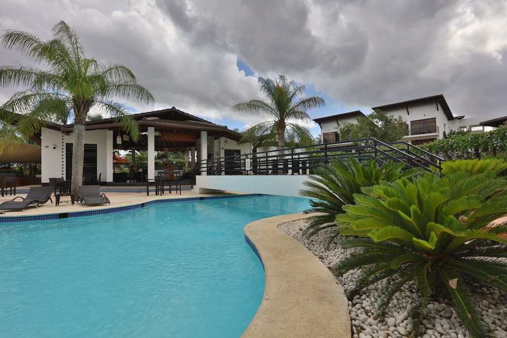 sybaris residences