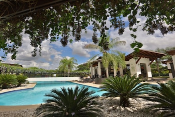 sybaris residences