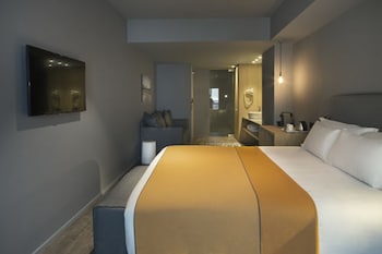 yurbban trafalgar hotel