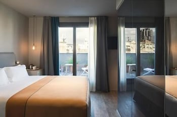 yurbban trafalgar hotel
