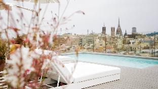 yurbban trafalgar hotel