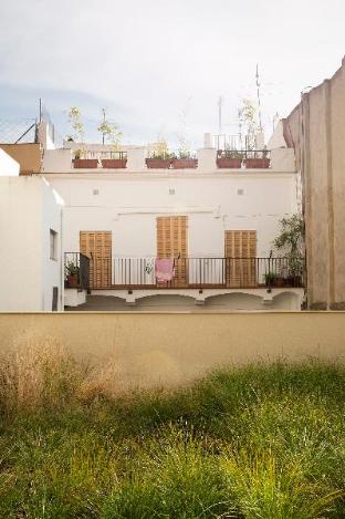 yurbban trafalgar hotel