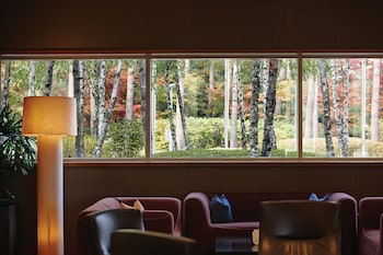 rolling hills hotel