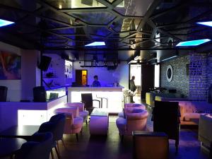 The Centrepoint,Sholinganallur,3 star