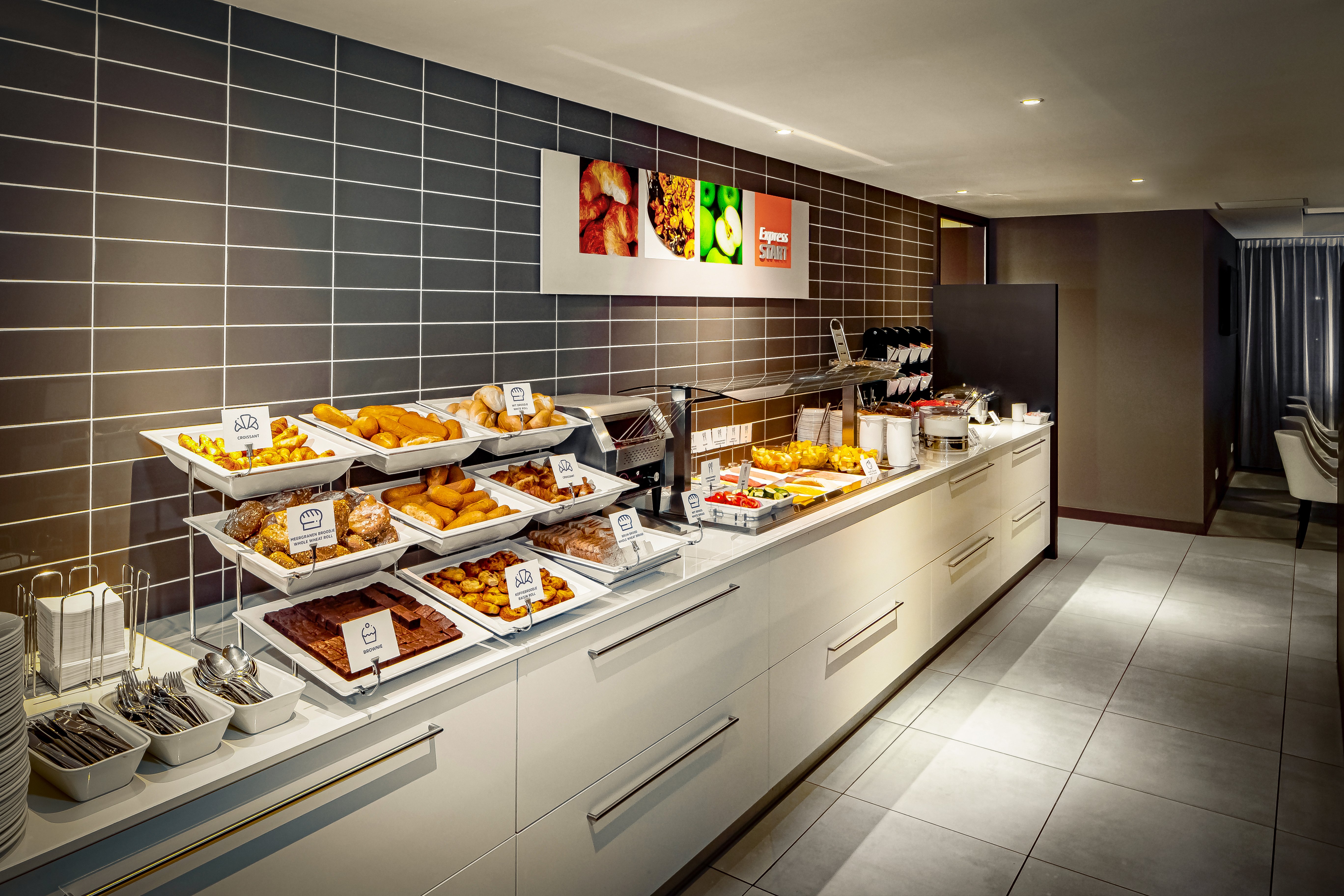 holiday inn express the hague parliament by ihg