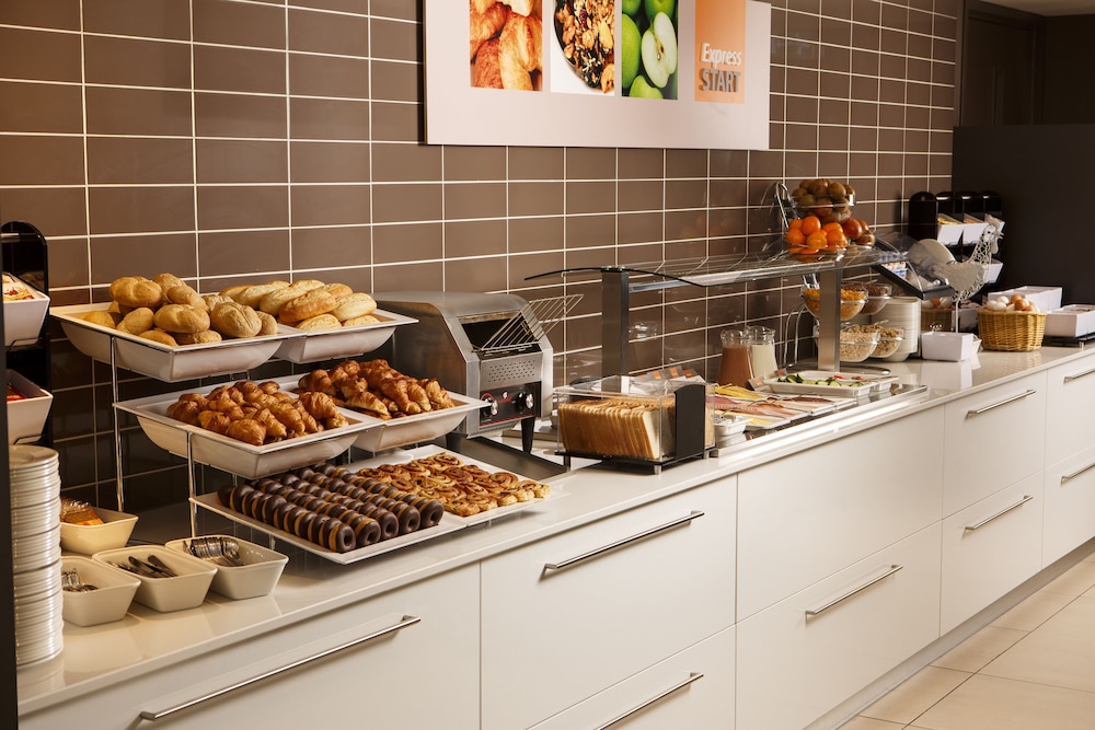 holiday inn express the hague parliament by ihg