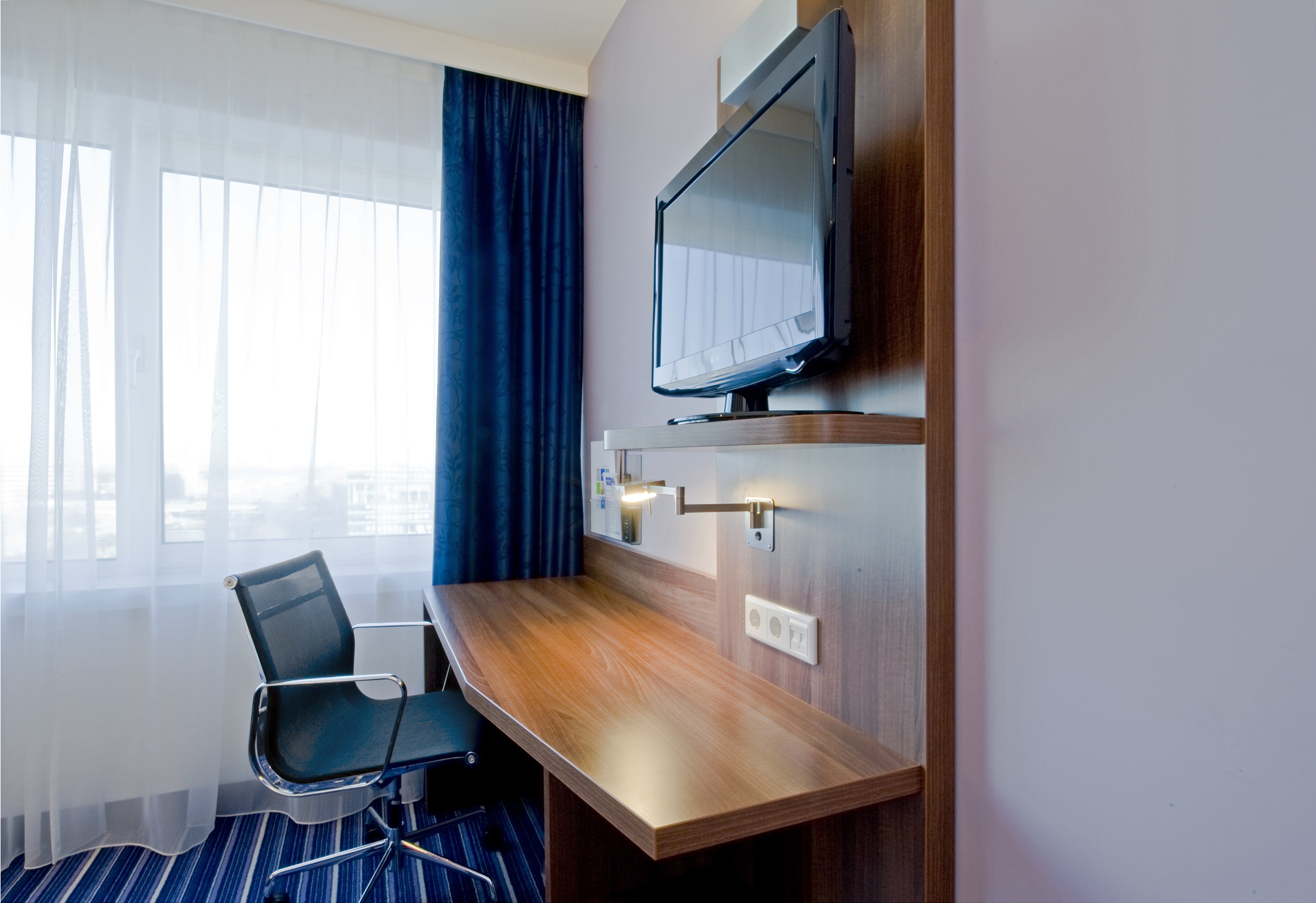 holiday inn express the hague parliament by ihg