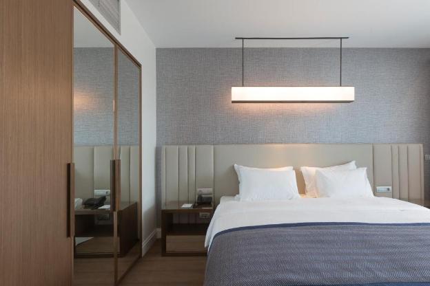 makedonia palace